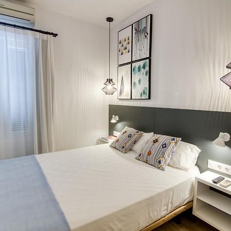Hostal La Isla Маон Екстер'єр фото