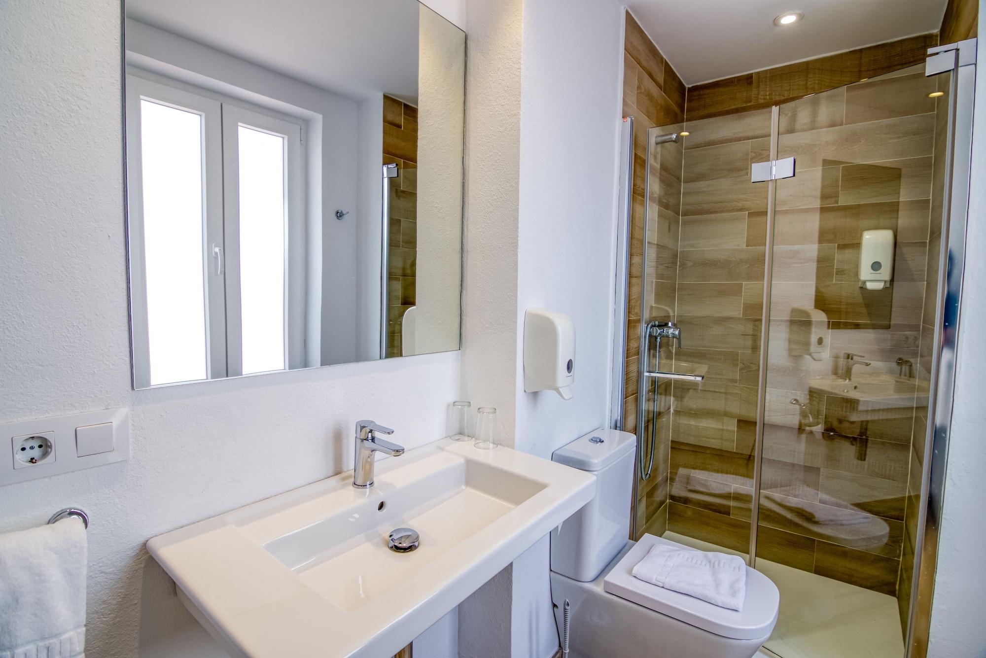 Hostal La Isla Маон Екстер'єр фото