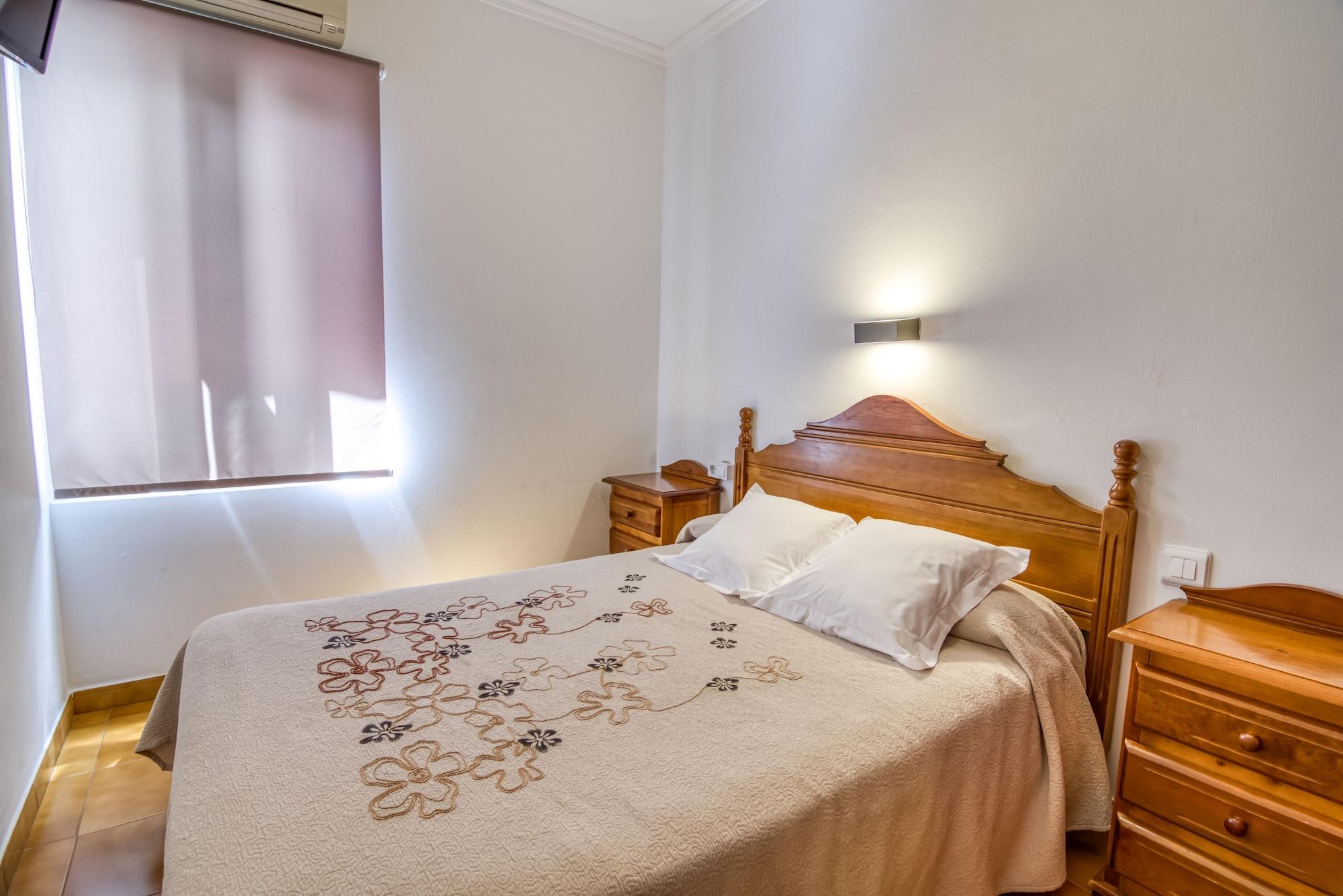 Hostal La Isla Маон Екстер'єр фото