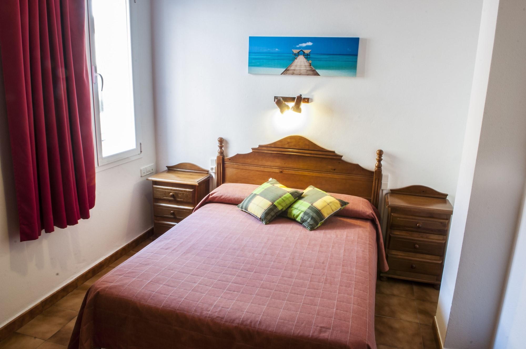 Hostal La Isla Маон Екстер'єр фото