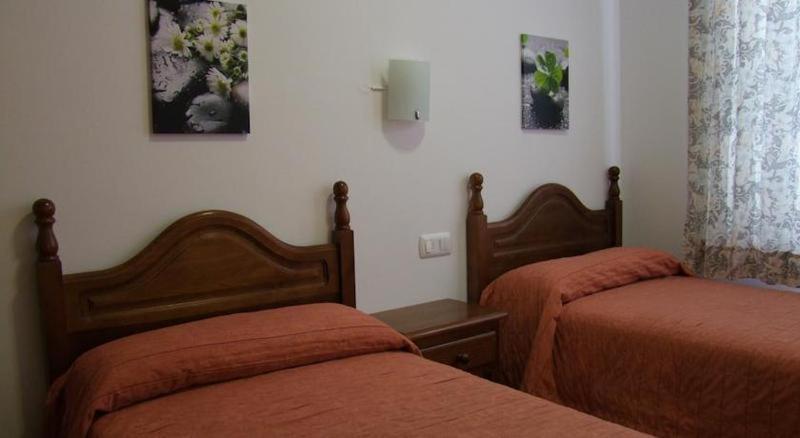 Hostal La Isla Маон Номер фото