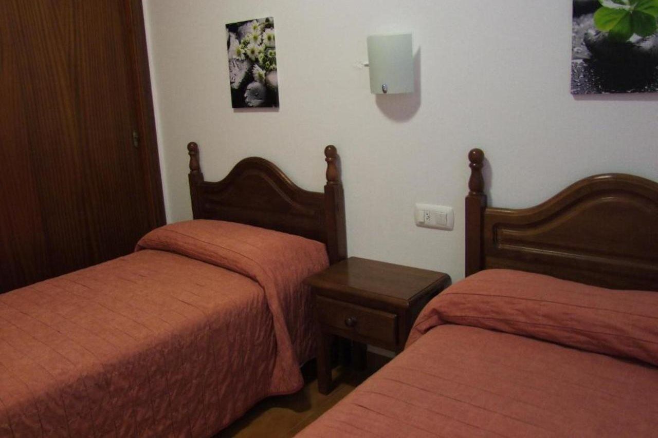 Hostal La Isla Маон Екстер'єр фото